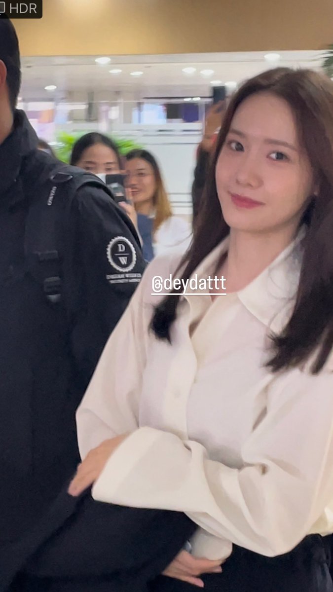 deydattt's tweet photo. WELCOME BACK YOONA 
WAHH GANDAAA MOOOO!! #YOONITEinManila #SNSD #YOONA #Welcomeback_to_PH_YOONA https://t.co/8CLnblYaF1