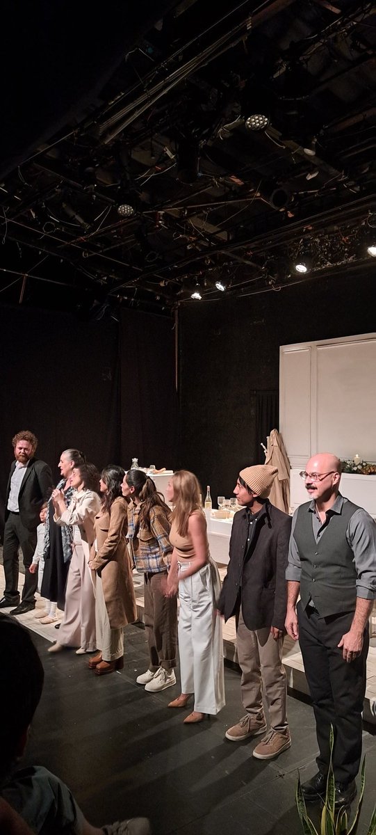 Esta noche nos lanzamos a ver #archipielago de #sandraburgos en el <a href="/ForoShakespeare/">Foro Shakespeare</a> <a href="/elteatrocdmx/">Cartelera de Teatro</a> 🎭🏝👩‍👦