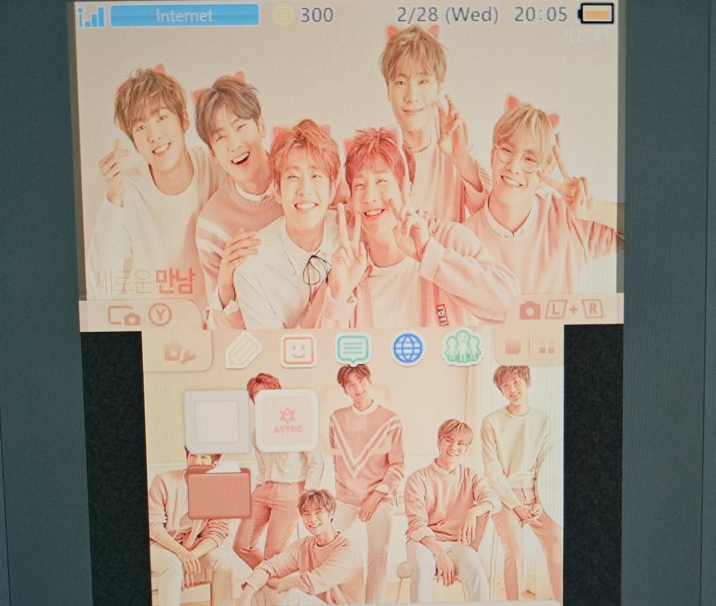 LoveForASTROHA's tweet photo. created my first theme! Ofc it had to be astro in one of my favorite photoshoots ♡ can't wait to apply it to my 3ds~ and if all goes right then it'll play you&amp;me as the background music! Wish me luck!
#astro #aroha https://t.co/EYw1Vrbd82
