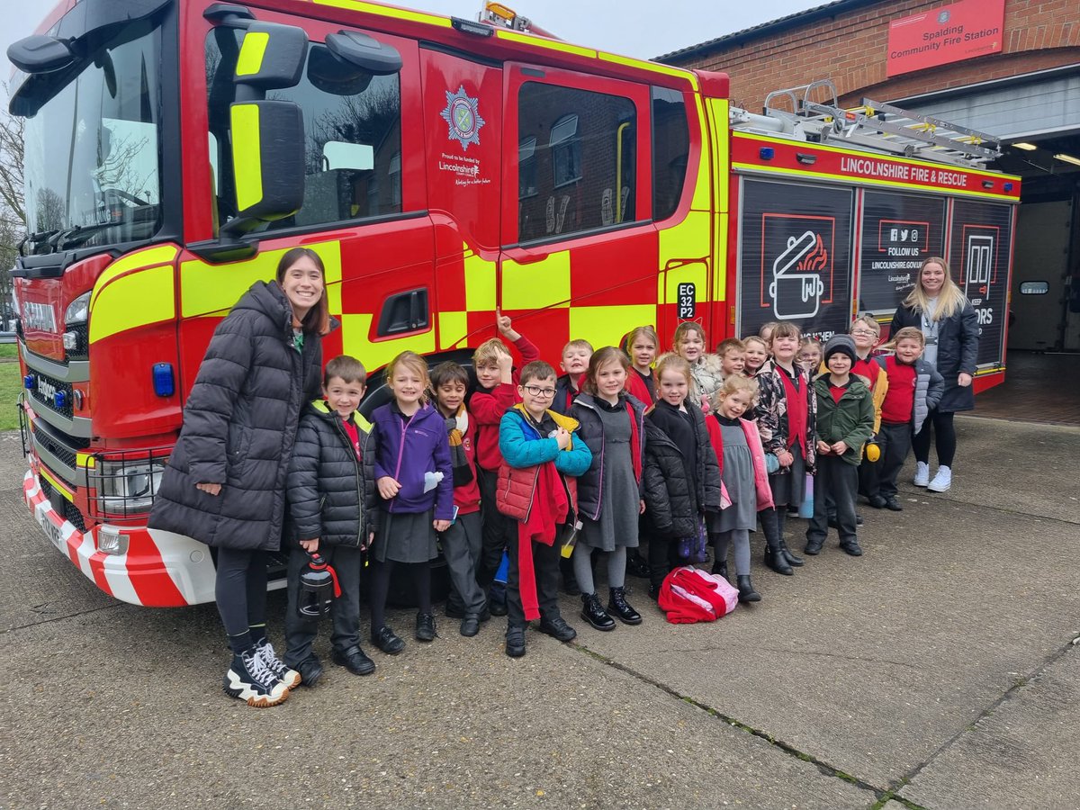 Sweden had a fantastic morning @SpaldingFire. We learnt lots of new knowledge to use in our history lessons this week.🔥🚒 @GosbertonAcad