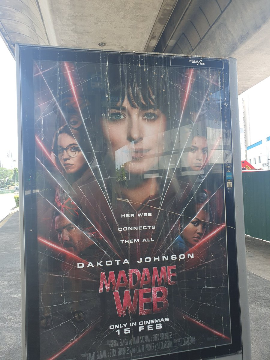 CornOppa's tweet image. Not sure if the birds are telling me that it is a shitty movie