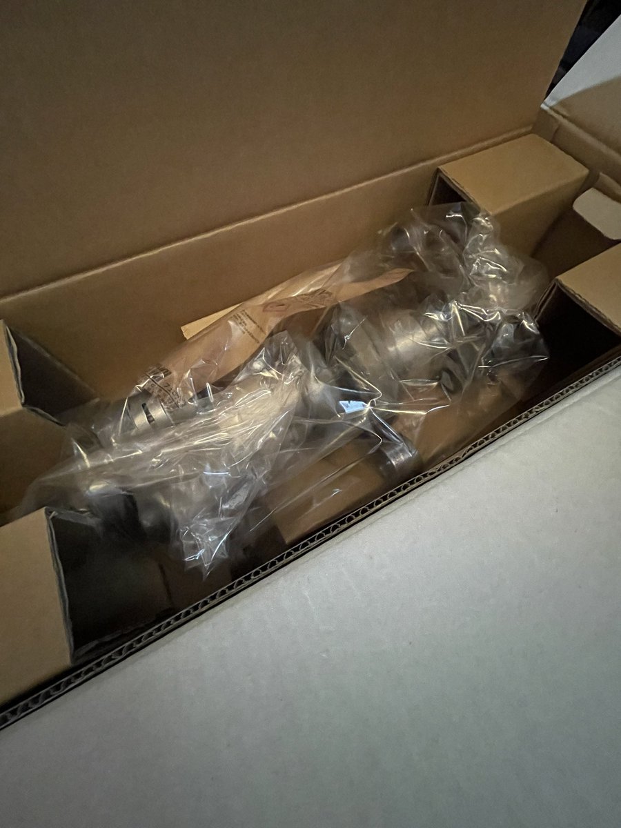 yuki_aristo_'s tweet photo. 純正クランク高スギィ
もう修理だけで20万かかってるし
法定備品と船検通したらどうなるんだあ
#GP1200R #YAMAHA
でもフルOHして完璧にしたらリセール良くなるからま、よし。 https://t.co/EyKh3wL2bO