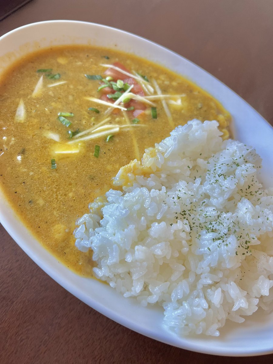 zabinocurry's tweet photo. 本日ザビのカレー11:00-20:30L.o(15:00-16:30closed)でopen
ザビマート11:00-20:00でopenです
本日の日替わり➡️『アルキーマ』
鶏挽肉とジャガイモのカレーです！ https://t.co/cUwr7stnt1
