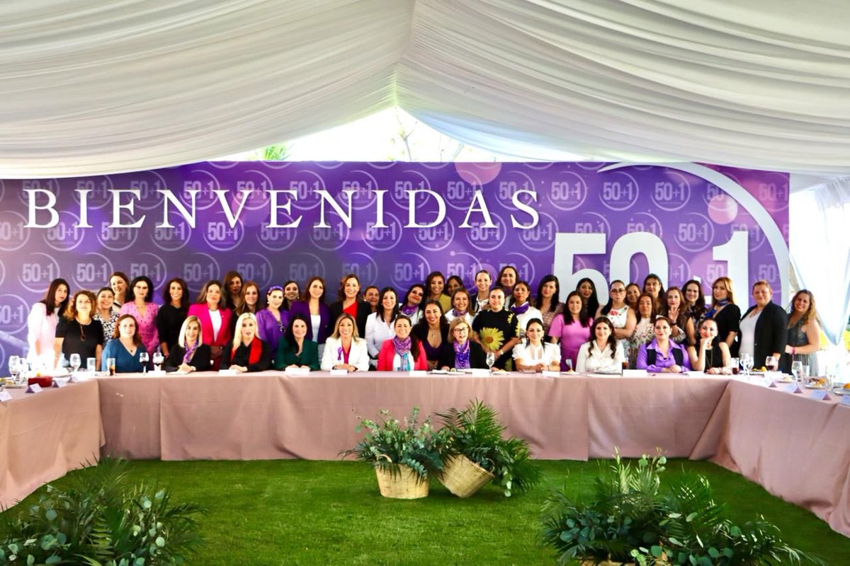 Las integrantes de <a href="/50masunoAgs/">50+1 AGUASCALIENTES</a> se reunieron con la Gobernadora del Estado <a href="/TereJimenezE/">Tere Jiménez</a> y dialogaron sobre los retos en materia de igualdad de género en un año en que la participación política de las mujeres no tiene precedente ya que se realizará en paridad.

Juntas