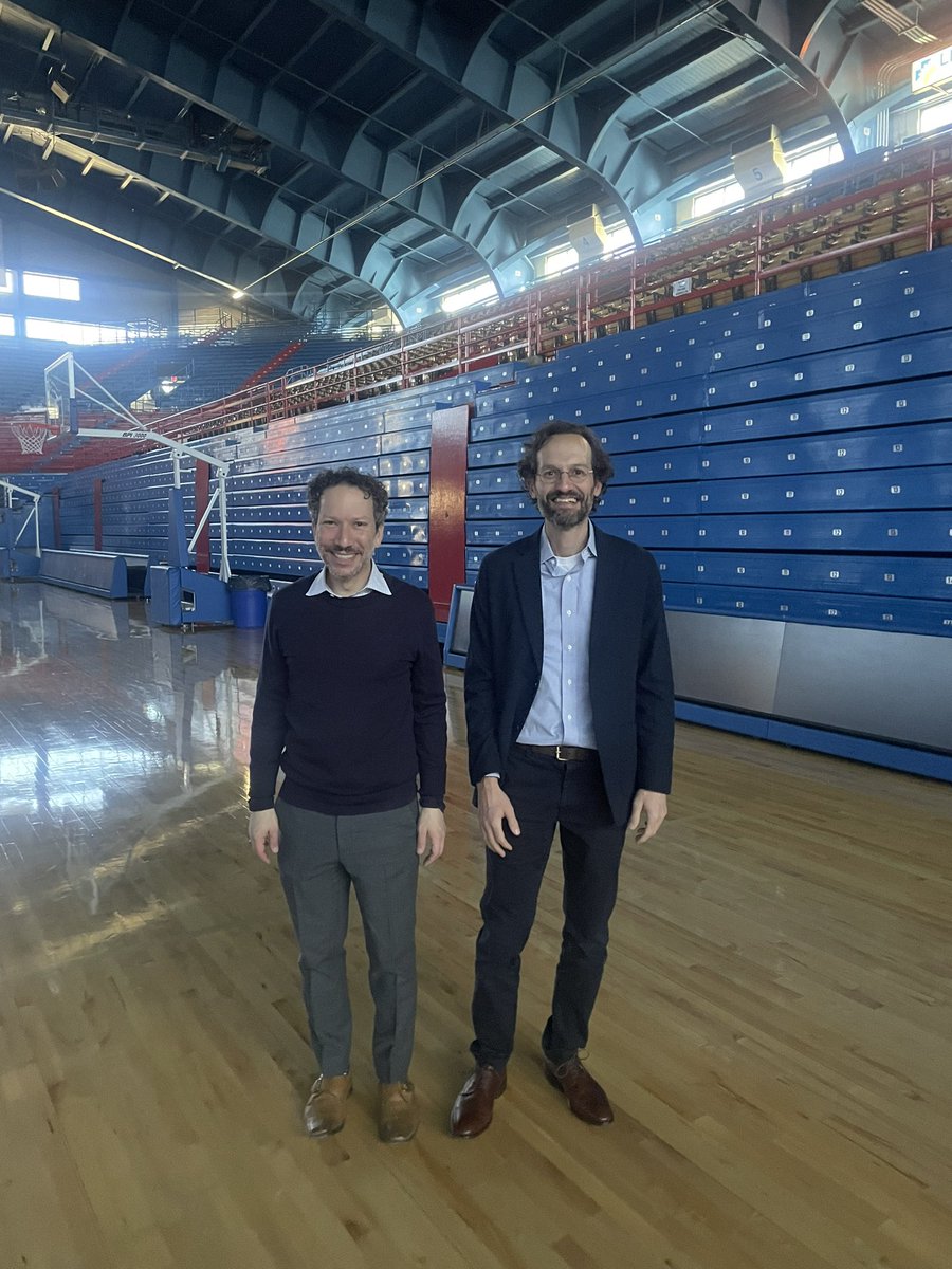 Amazing to host my @PrincetonEcon academic sibling @danzeltzer @TelAvivUni @StanfordEcon @SIEPR for a @KU_Economics seminar today on healthcare tech! We also did the @KUAthletics Jayhawks Essential Tour and saw the @DoleInstitute archives. And @mandy_gaulke @kstate_econ drove in!