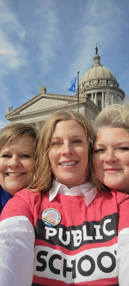 So proud to celebrate Public Schools Day with @oklaplac at the State Capitol today! Hundreds of parents, students, educators, and legislators gathered in support of public education. Public schools are a great American promise! I'll forever be #PublicSchoolProud! 
🇺🇲🍎💙
