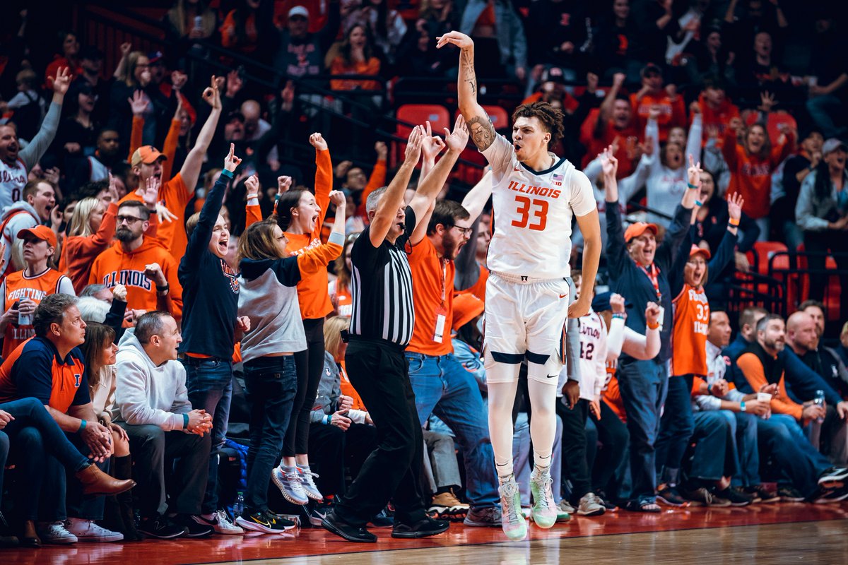 UofIllinois's tweet photo. 🗣 Never back down, never WHAT https://t.co/RxXbnuR2jd