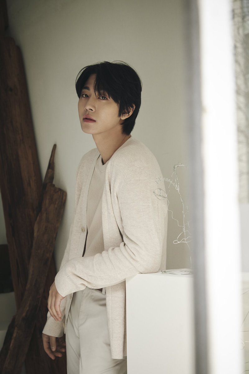 ThePresent_X's tweet photo. 안효섭 배우가 깊은 신뢰와 애정으로 모던 캐주얼 브랜드 ‘에디션 센서빌리티’의 전속 모델로 3년째 인연을 이어갑니다. 
’좋아하는 것‘들로 채워나갈 에디션과의 이야기를 함께해요 ✨🩵

#에디션센서빌리티 #EditionSensibility #안효섭 #AHNHYOSEOP 
#アンヒョソプ  #安孝燮 https://t.co/di2vAFKmc1