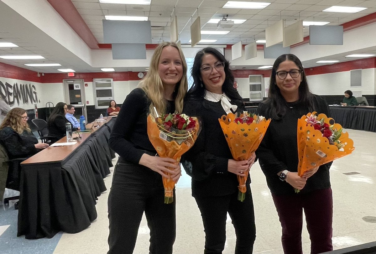 <a href="/KomenskyLions/">Komensky School</a> proudly recognized our first-grade team for their “Commitment to the success of ALL students”at tonight’s Board of Ed. meeting— Thank you, <a href="/msvidal4/">Ms. Vidal</a> <a href="/CCTejas/">Diana Medina</a> <a href="/BriannaHeidema/">Mrs.Buhrke</a> for making a difference in the lives of our students. #d100inspires 🎉🦁💜💛