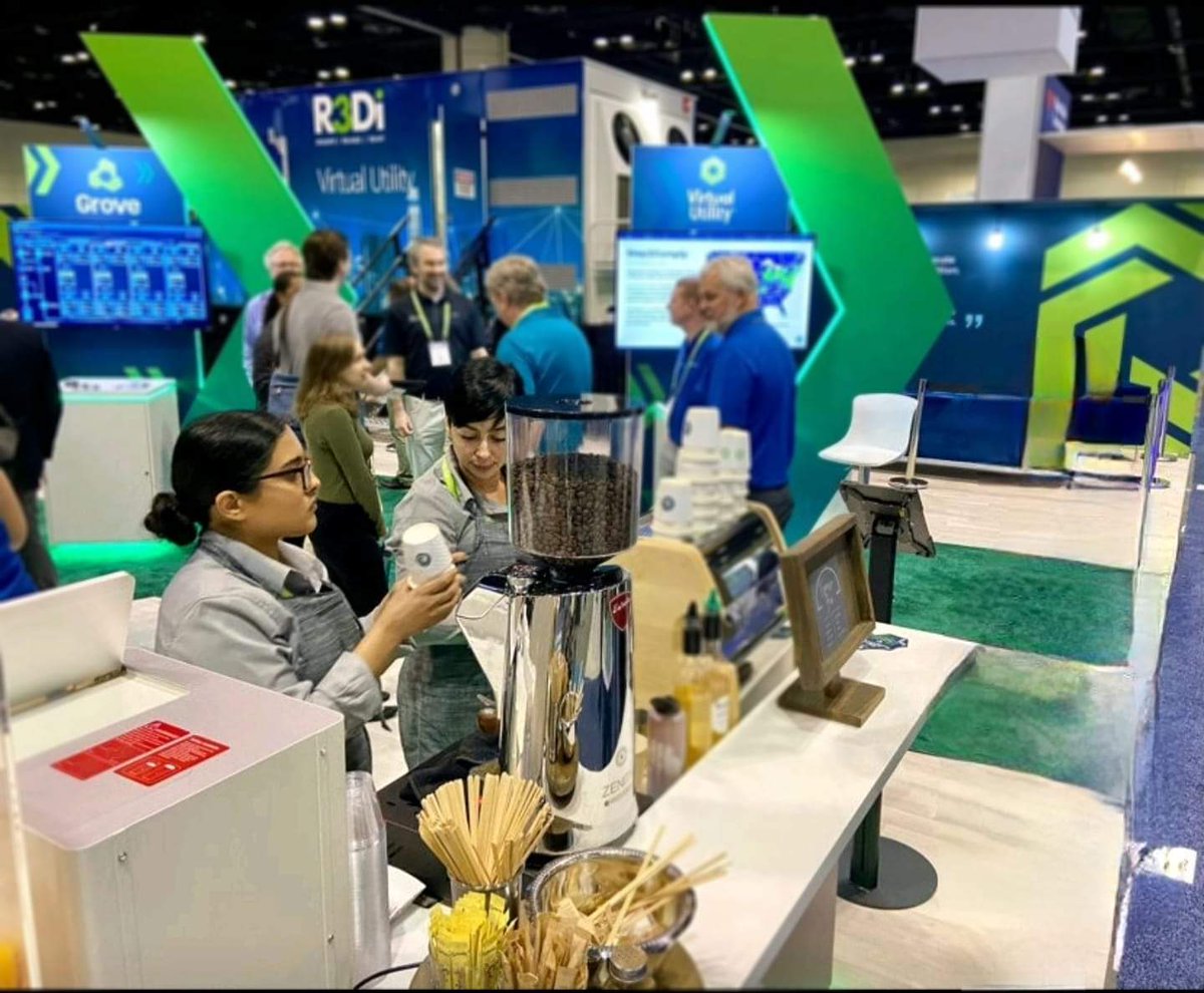 kpgservices's tweet photo. Kudos to our exceptional baristas who delivered outstanding service at #Distributech2024 in Orlando! #TeamKPG #CreatingABuzz #BaristaExcellence #Hospitality
@kpgeventservices.com https://t.co/UKE3l3bsmT