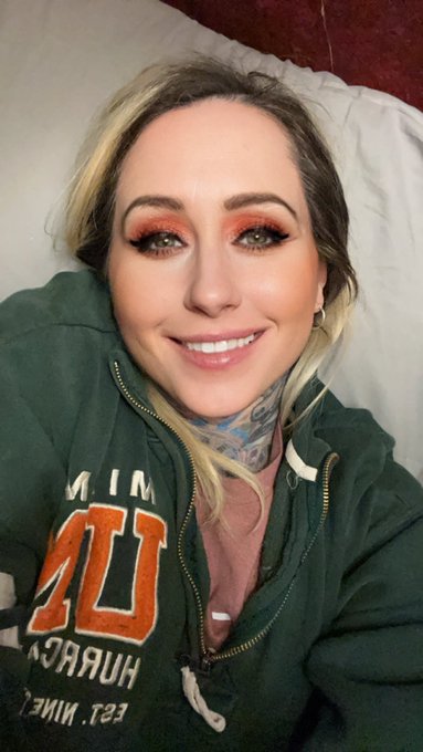 Goodnight Tweeples https://t.co/914vbdZqd4<a href="/tag/tattoos"class="tags"><span>#tattoos</span></a><a href="/tag/tattooedgirls"class="tags"><span>#tattooedgirls</span></a><a href="/tag/tattooed"class="tags"><span>#tattooed</span></a>