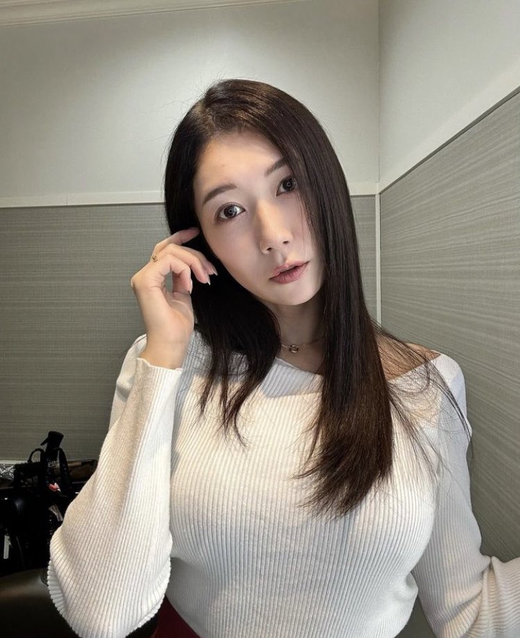 超レア 穂川果音/お天気お姉さんの休日