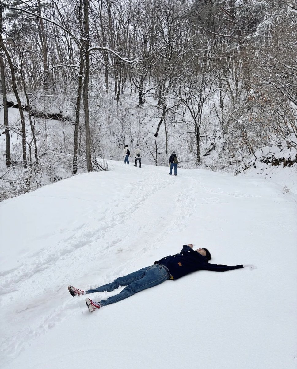 love how wooyoung looks so free 🥺💙

#2PM
#WOOYOUNG
