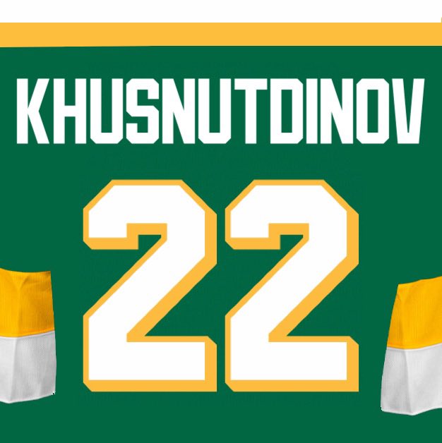 ClutterPuck's tweet image. …forward. The Number of #TheClutter in New York is 15 because a Legend named Mike Bossy wore 22 so it’s hanging from the rafters. Bossy should arguably be called the greatest goal-scorer in @NHL History! Yes! That’s what I said! #ClutterBrought!

Wait until you see what…

7/