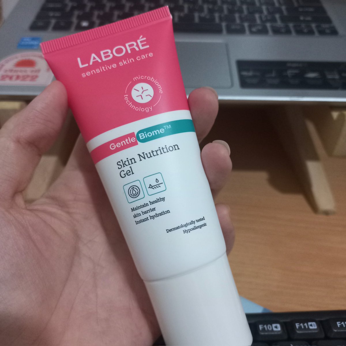 reaI_2junyoung's tweet photo. Wts skincare
Labore skin nutrition gel (baru 2x pakai) idr 70k
Lacoco dark sport essence (sisa 70%) idr 90k
Dua duanya beli di official store ya, bisa via orennn 
Dom Bekasi https://t.co/ObpPrgFk8w
