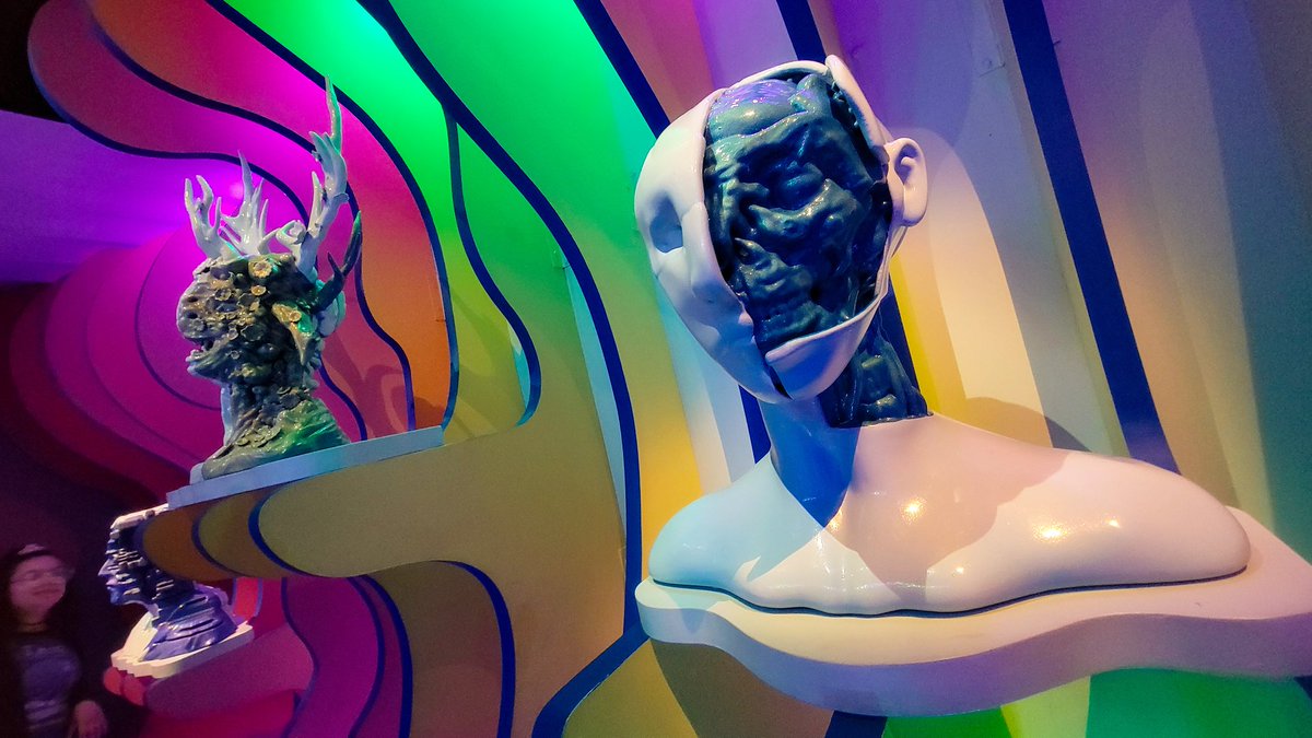 ETH Denver Day 1 report: went to the metaverse I think? Only took 5 minutes for <a href="/0xBuns/">DeDevs | News 🦇</a> to find something to hack into