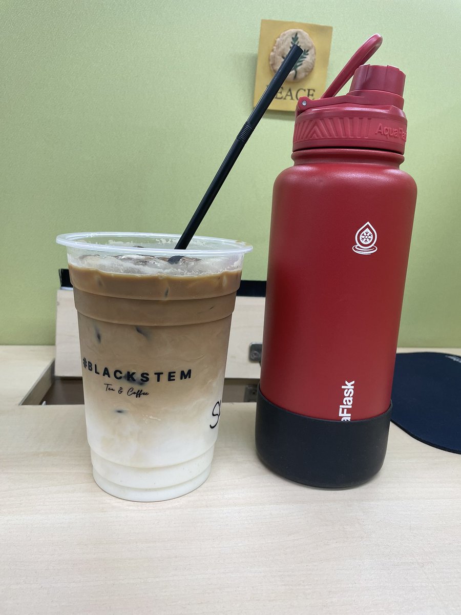 ordered a liter of spanish latte from blackstem in dlsu bwahaha 

32oz flask for reference