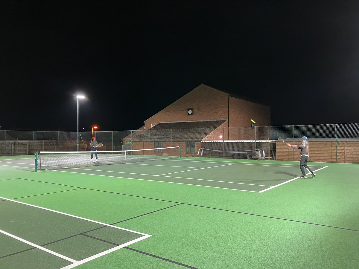 The 🐐was back on court but this time 🎾last night!

👏👏Rich Keeble for winning a belated club championship singles title against Jack Seton 🏆#cromertennis