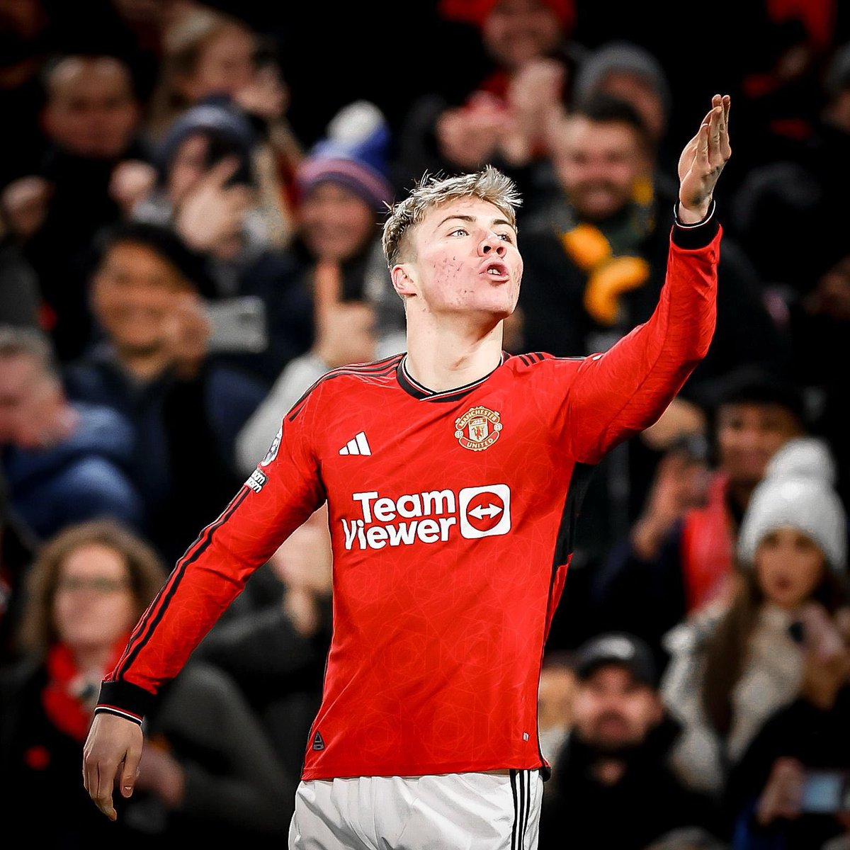 UtdForever7's tweet photo. 🚨🔴Ladies and Gentlemen, we present to you Premier League player of the month. 

RASMUS HOJLUND! 🔥 https://t.co/Re5yJobECt