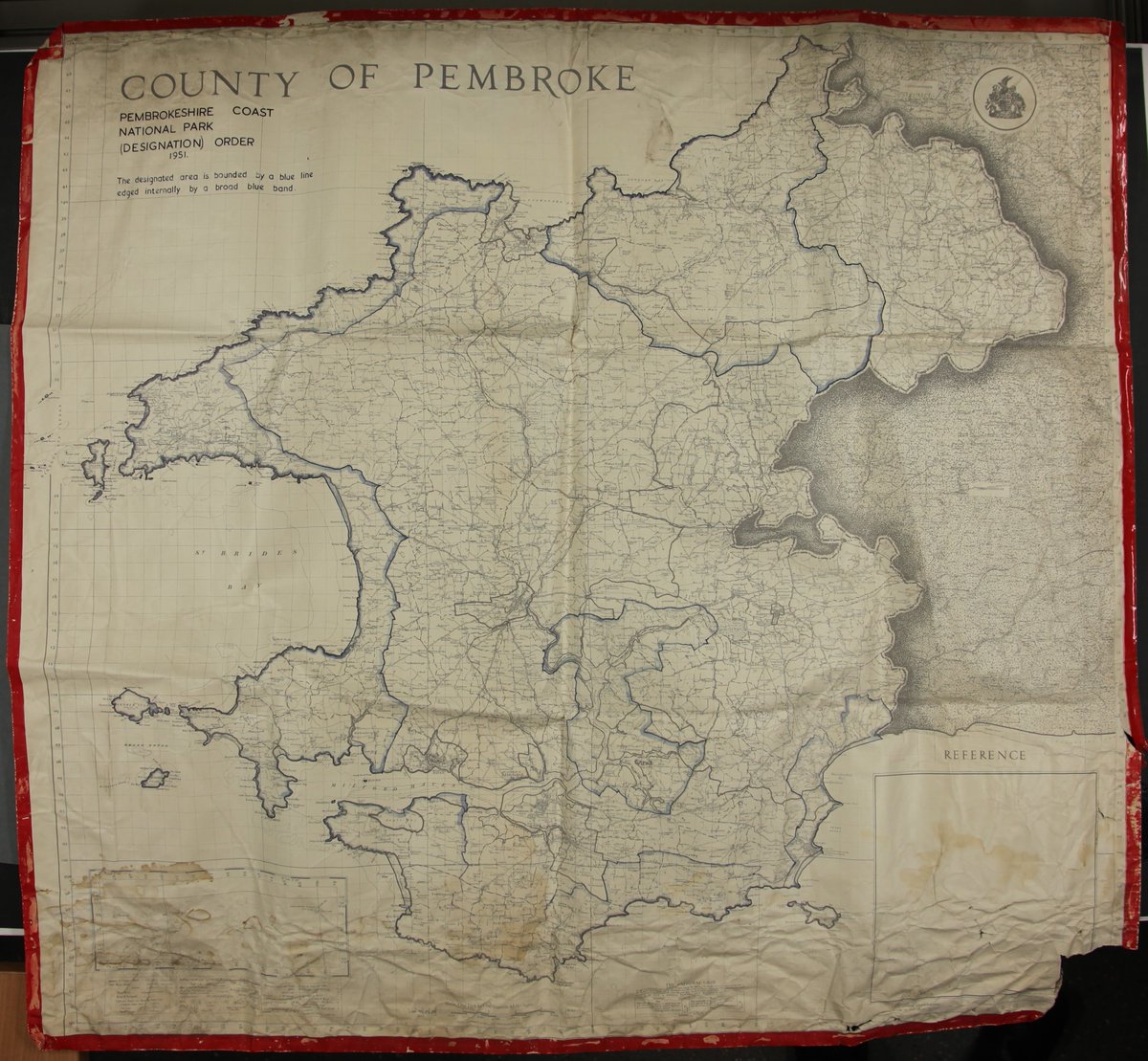 On this day in 1952 Pembrokeshire Coast National Park was designated a national park. Held by @PembsArchives, this map was part of the 1951 Pembrokeshire Coast National Park Designation Order. The park covers a total area of around 240 square miles! Have you ever visited?