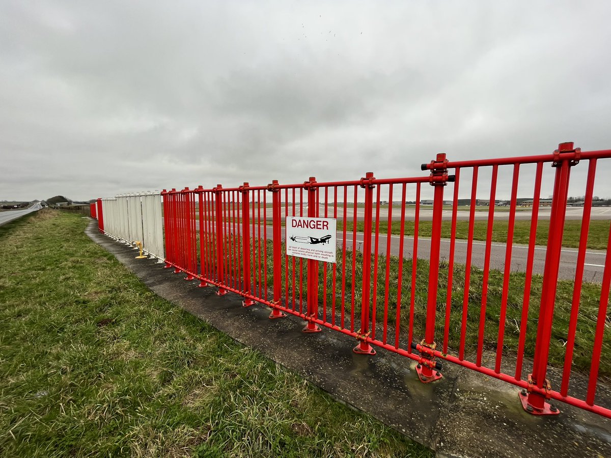 Beware of jet efflux! WAD Ops team want to keep you safe whilst you take your photos. So please stand well away from the red & white fencing. Jet efflux is very strong and can cause serious injuries if not careful.
Stay safe and look after everyone!
#wearewaddo #bewarejetefflux