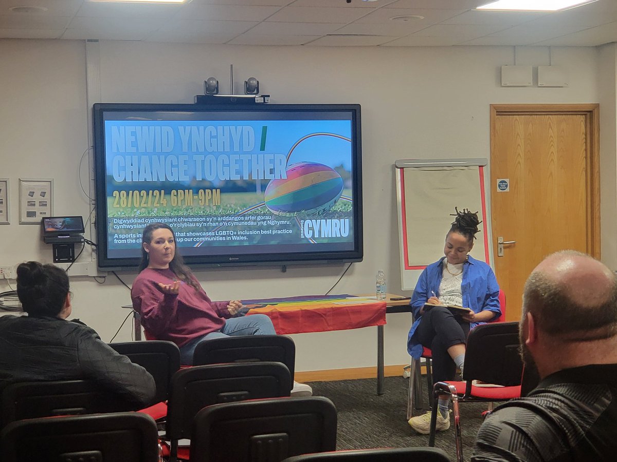 A fantastic evening spent at @sportwales hosted by @StonewallCymru discussing how Cymru can be and is working at being the most inclusive sporting nation in the world 🌎 as long as we continue to change together 🏳️‍🌈🏳️‍⚧️🏴󠁧󠁢󠁷󠁬󠁳󠁿🤝 #PAWB #TogetherStronger