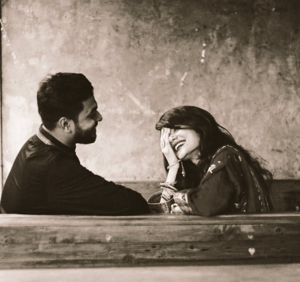 Guzaarish232's tweet photo. آخر کو ہنس پڑیں گے کسی ایک بات پر
رونا تمام عمر کا بیکار جائے گا

आख़िर को हंस पड़ेंगे किसी एक बात पर
रोना तमाम उम्र का बेकार जाएगा 

 خورشید رضوی |  Khurshid Rizvi

#akhir #UrduPoetry #poetrylovers #urdu #urdushayri #poetry #umr #poetrychallenge #shayri #poetrytwitter https://t.co/RqZBGprcUY