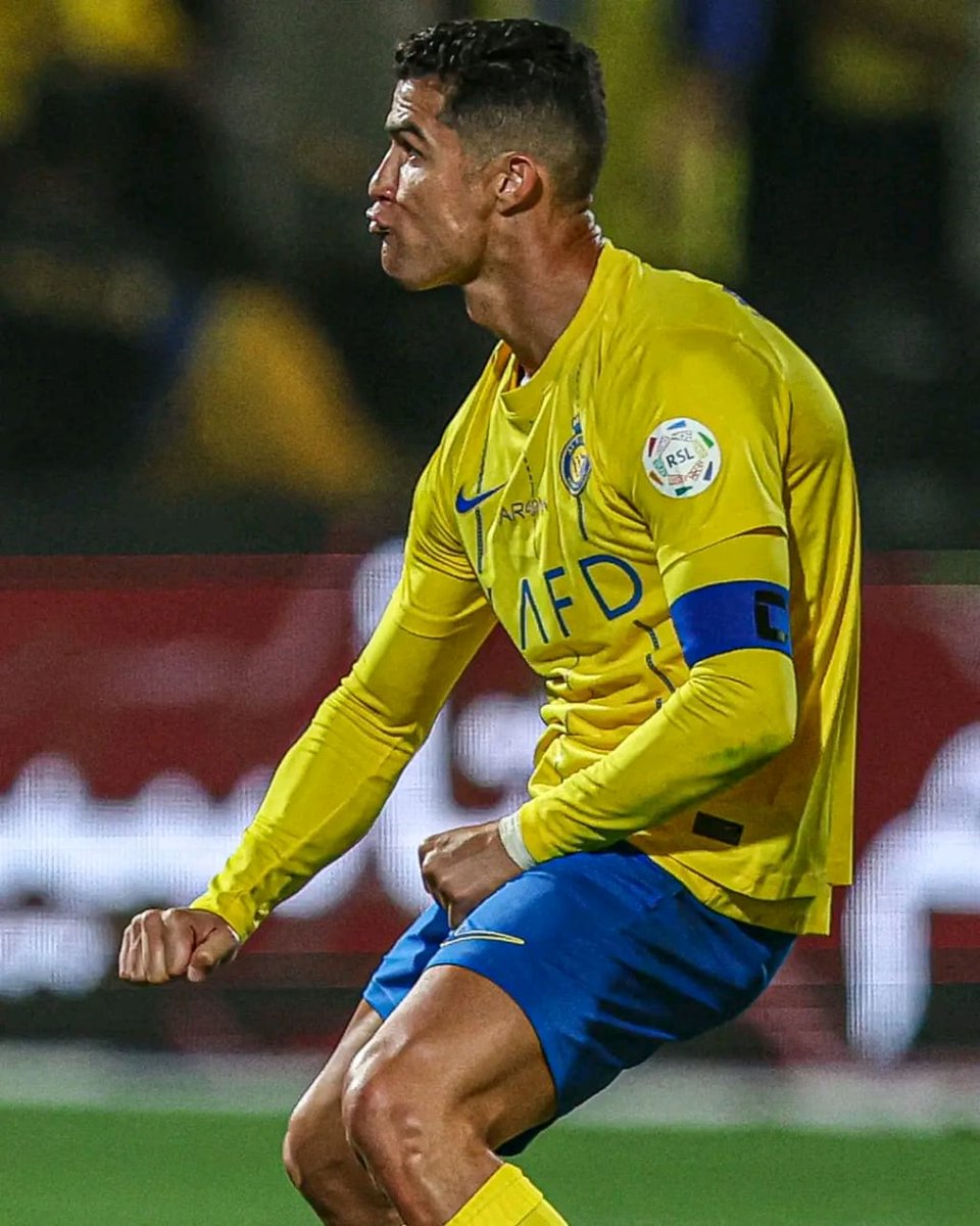 dailyechoes237's tweet photo. Sports Echoes
Breaking!
Cristiano Ronaldo has been handed a one match ban and a fine of 30,000 Saudi Royals (£6,300) for his obscene gesture following the Messi chants in the match against Al-Shabaab following Al Nassr's victory.
Deserved?
#DailyEchoes #เก๋ไก๋ #pregnancy https://t.co/sLm0NiLQFi