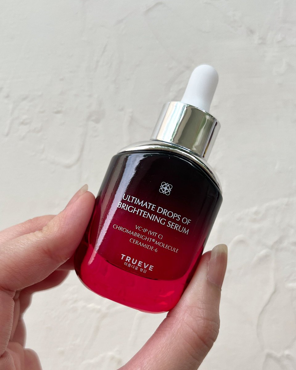 nna's tweet photo. jd biasa abis cuci muka, aku lanjut pake brightening serumnya #trueve. aku pake di AM &amp; PM routine biar warna kulit lbh cerah merata ✨

packagingnya cakep ya, lux keliatannya 🫶🏻 ada yg ukuran 15ml &amp; 30ml jg

🛒 77k for 15ml - https://t.co/ot7MbHdo2T https://t.co/biqVIP66aV