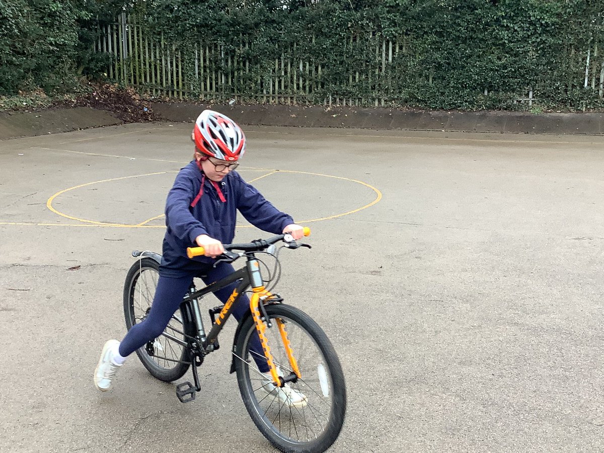 Year 4 children enjoying cycling sessions this morning with <a href="/BritishCycling/">British Cycling</a> <a href="/CyclingCoventry/">Community Cycling Coach - Coventry</a>  😀🚴‍♀️🚴#PEatCTK