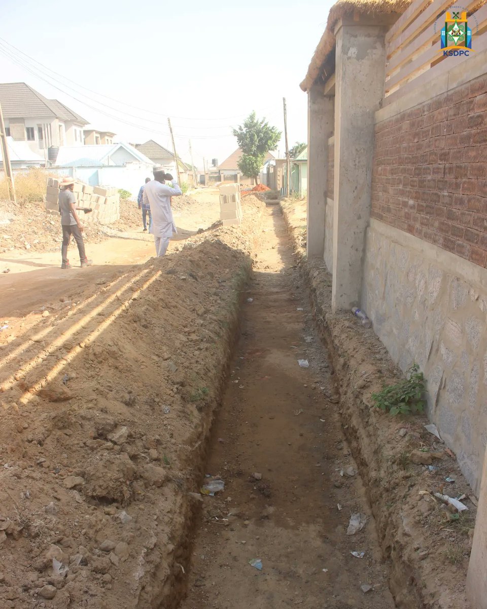 KSDPCLtd's tweet image. #OngoingWork
Update on the ongoing External Infrastructure construction [Roads &amp;amp; Drainage] work at the Malali Urban Renewal Project site, Malali Phase II, Kaduna State