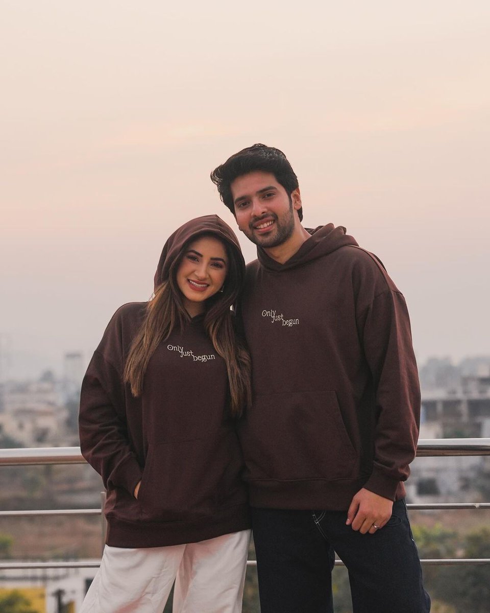 .@ArmaanMalik22 and @AashnaShroff setting the twinning trend in style 🤎
.
.
#ArmaanMalik | #AashnaShroff