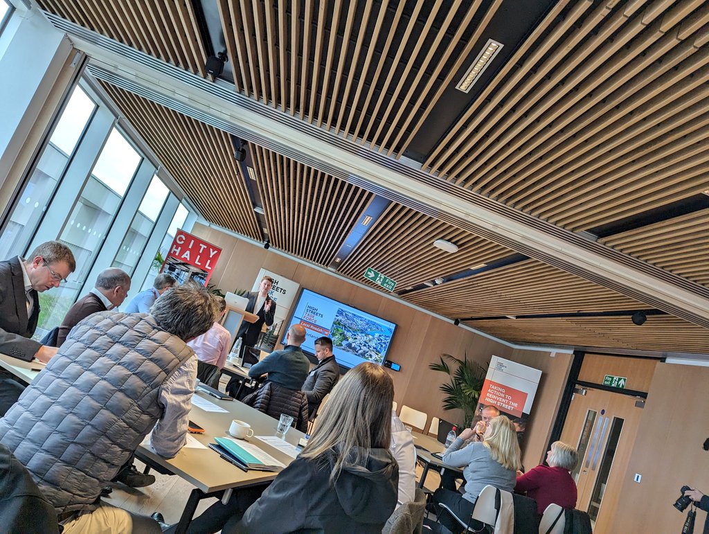It's good to have all the key @HighStreetsTF people from <a href="/PlaceManagement/">IPM</a> up in the North East today, for the second  HSTF Local Roadshow in Sunderland. There's a great turnout of familiar place-related faces from across the region!📍