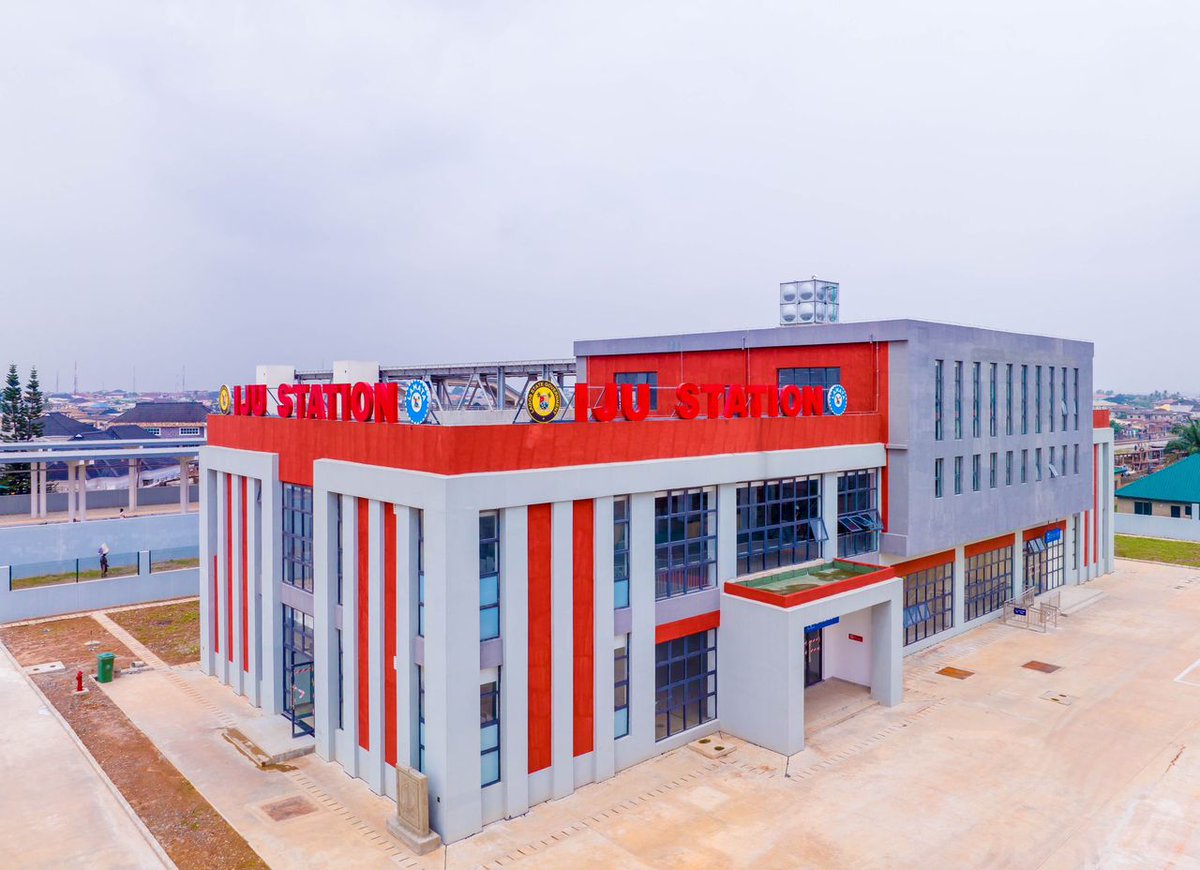 AdekunleAbolaj1's tweet photo. Again, it's the AUDACITY to get things done in an effective, efficient and continum manner that has grown our dear center of Excellence ( LAGOS) till date. Not the money. When we are ready, we will expatriate further.
For now, #RedRail commissioning tops our list. 😀 https://t.co/puBYUF6dMu