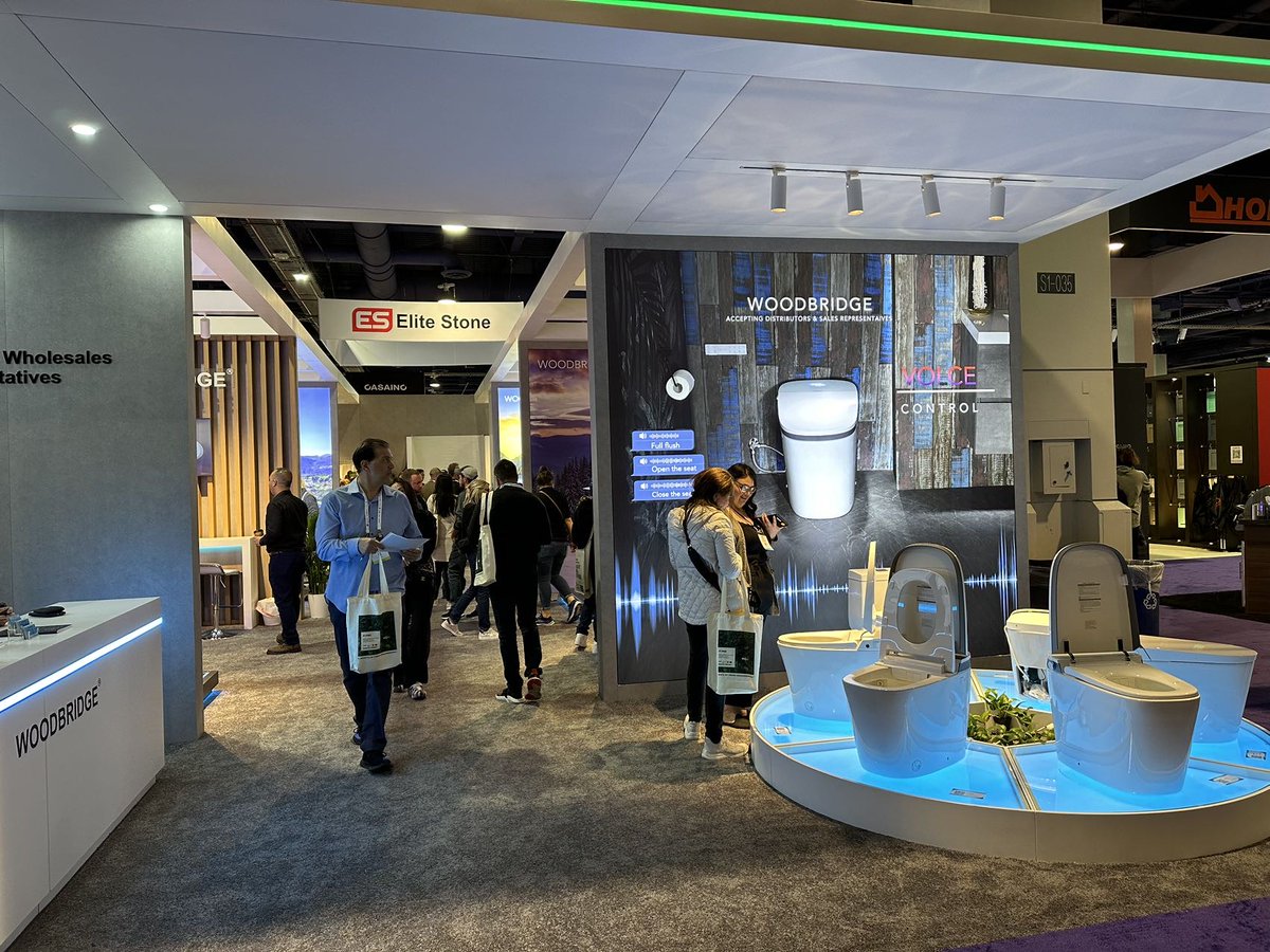 BathWoodbridge's tweet image. Unveiling the Latest in Bathroom Innovation at KBIS Exhibition! 🚿💡 #BathroomTech #KBISExpo #TrendyProducts