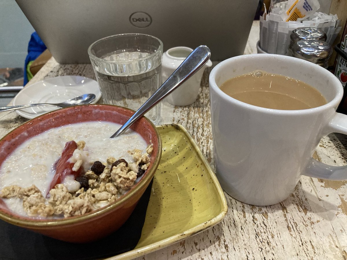 DrAlAppleby's tweet photo. Back in the UK after 3 months in #Australia. Farewell #swimming in the sunshine. Hello #poridge and #yorkshiretea https://t.co/lSpH9Bq5oR