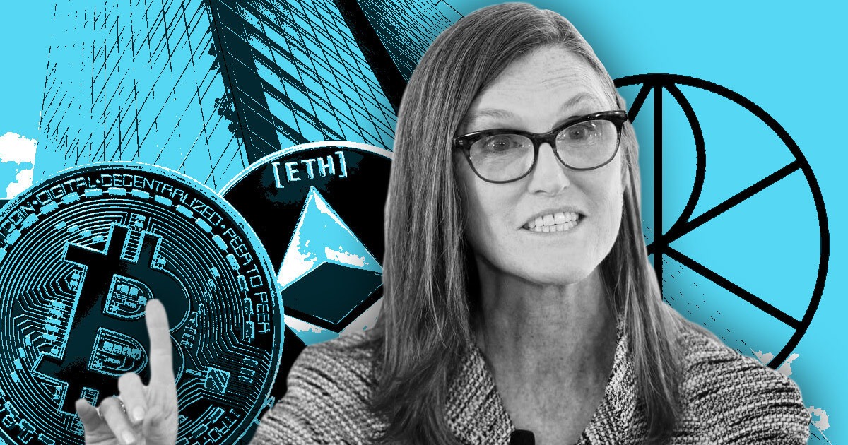 AltcoinDaily's tweet photo. Cathie Wood's ARK Invest has integrated Chainlink proof-of-reserves for its spot #Bitcoin ETF. https://t.co/8ZB9NahzzF
