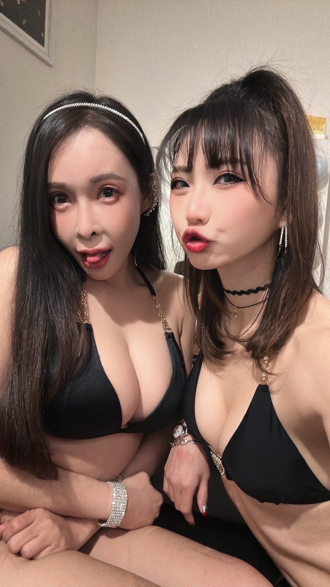 昨天跟娃娃一起的OTA嘻哈串場@翁雨澄。
#大象傳媒
#OTA嘻哈 https://t.co/jU7cbejjm3