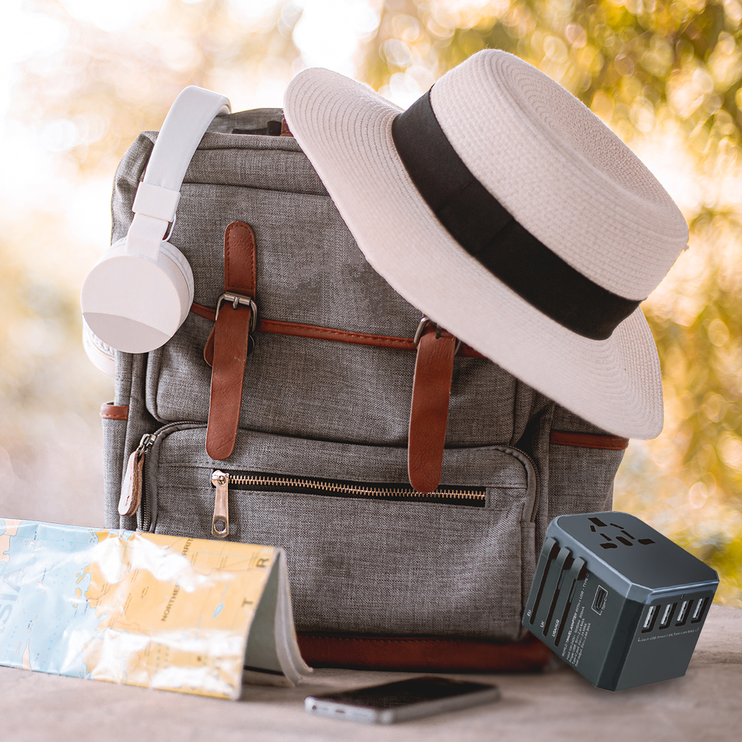 gizzu_za's tweet image. Here’s a treat for all our travelers🔌✈️— whether you’re in Mzansi or planning a trip abroad, shop the Gizzu Universal Travel Adapter to ensure you’re able to charge up anywhere 🌍: brnw.ch/21wHqqd

#Universaladapter #Travelinggear #GetaGizzu #powersolutions #Gizzu