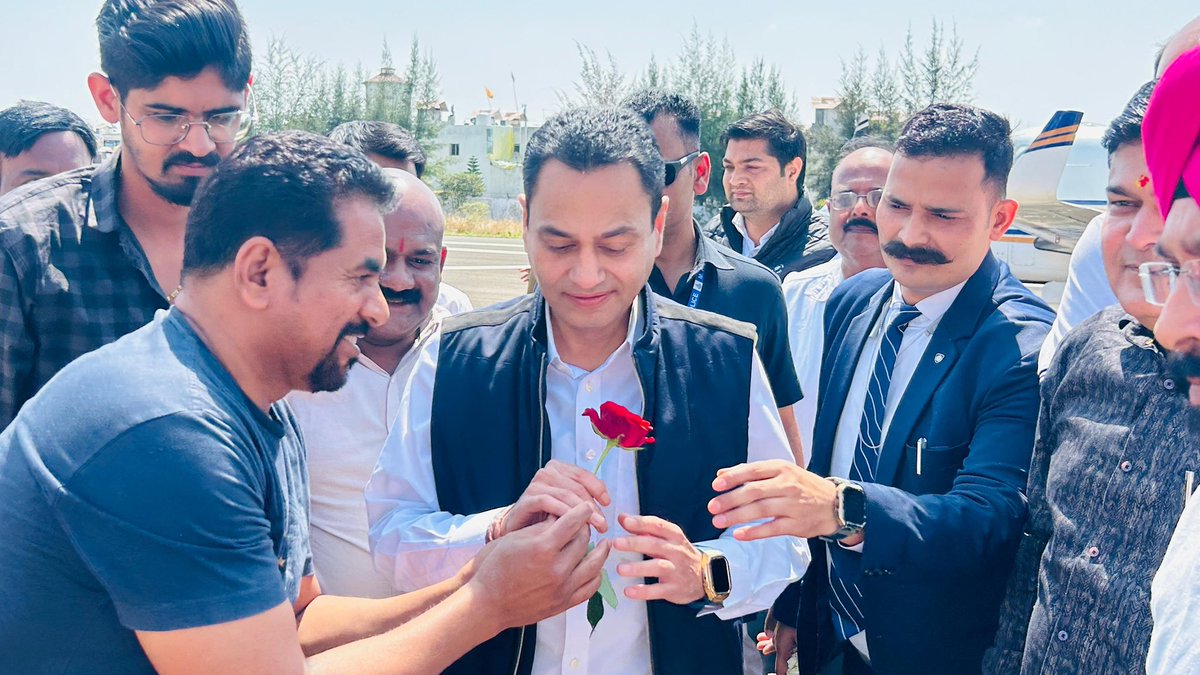 NakulKNath's tweet photo. अपने परिवार के सदस्यों के बीच छिन्दवाड़ा पहुँचा । https://t.co/39vkfcDryd