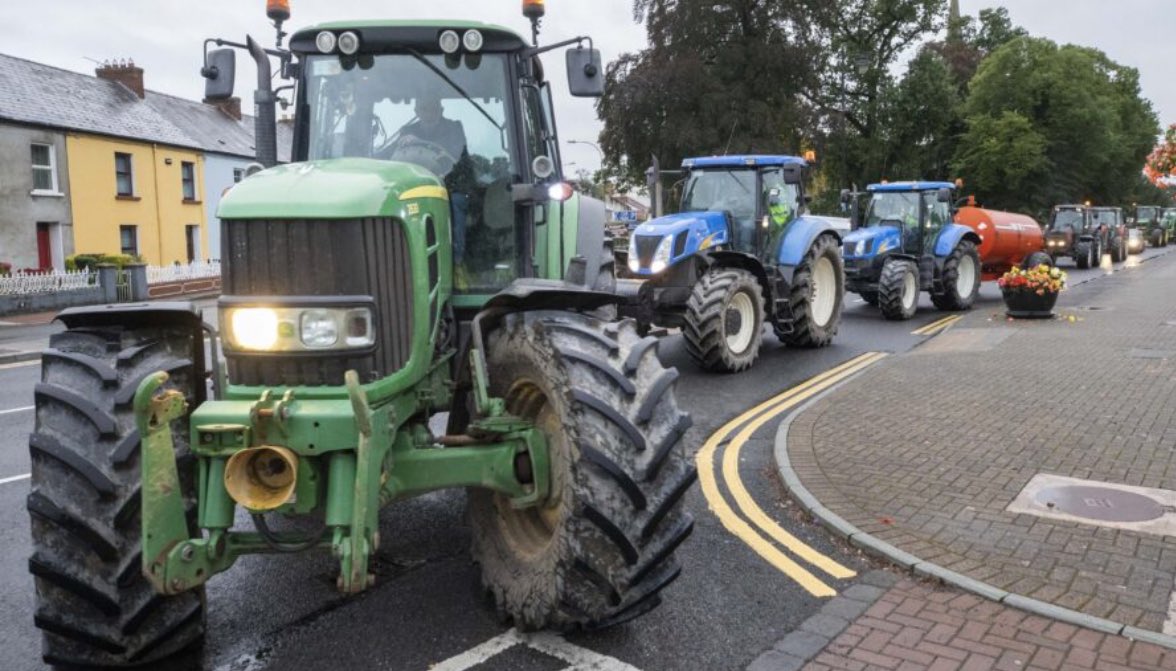 Chris Packham tweet media