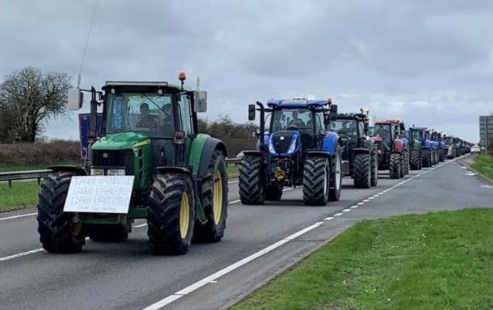 Chris Packham tweet media