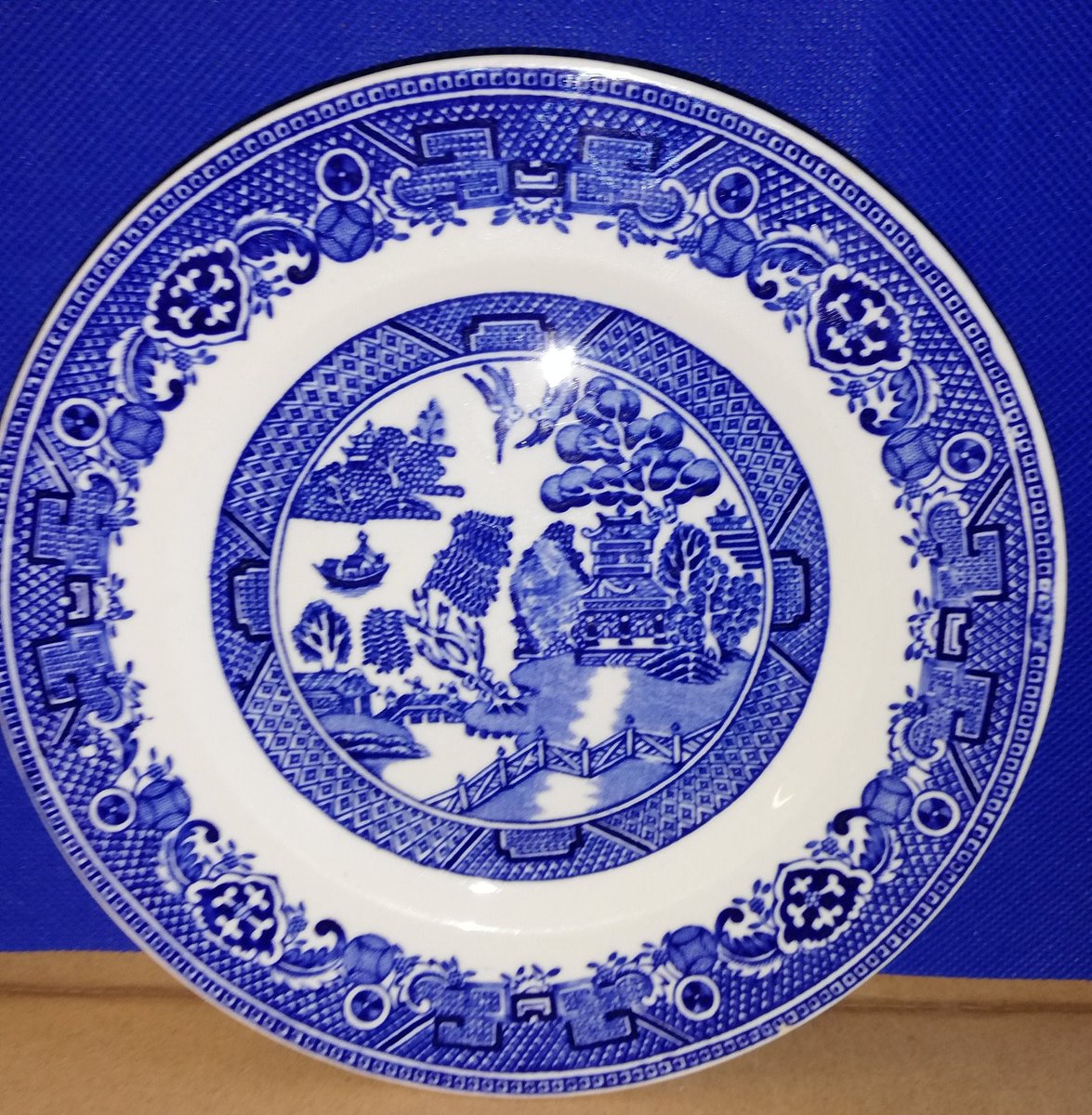 Alfred Meakin old willow side plate. #blueandwhite #pottery #vintage #plates #afternoontea