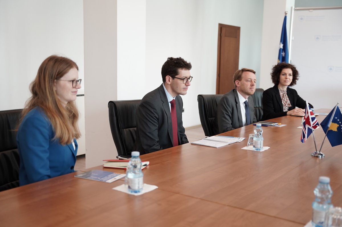 Artane Rizvanolli (@artane_r) on Twitter photo Happy to exchange on 🇽🇰's progress, economic potential & exciting opportunities for 🇽🇰-🇬🇧 cooperation with #FCDO D/ Chief Economist <a href="/fergusac/">Fergus Cumming</a> on his first visit to 🇽🇰.
Happy that 🇬🇧Foreign Sec. Cameron's visit on 3 Jan sparked new connections for promoting economic cooperation. Happy to exchange on 🇽🇰's progress, economic potential & exciting opportunities for 🇽🇰-🇬🇧 cooperation with #FCDO D/ Chief Economist <a href="/fergusac/">Fergus Cumming</a> on his first visit to 🇽🇰.
Happy that 🇬🇧Foreign Sec. Cameron's visit on 3 Jan sparked new connections for promoting economic cooperation.