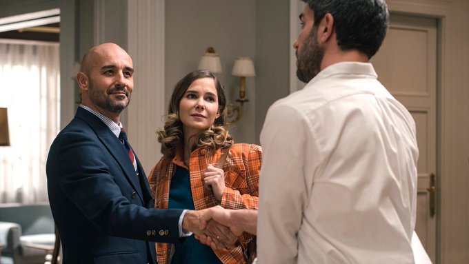 atresmediacom's tweet photo. #Audiencias I
Buenos días
🏆 @antena3com, TV LÍDER del miércoles (14,4%), a casi +3 puntos de ventaja de la siguiente cadena
🙌 @SuenosLibertad_ SUBE y ARRASA con 1,4 M y 15,1%
🏆 @A3AmarSiempre bate RÉCORD y también LIDERA con su mejor cuota en más de 2 años, un 14,8% y 1,3 M
📺 Las series MÁS VISTAS de la TV