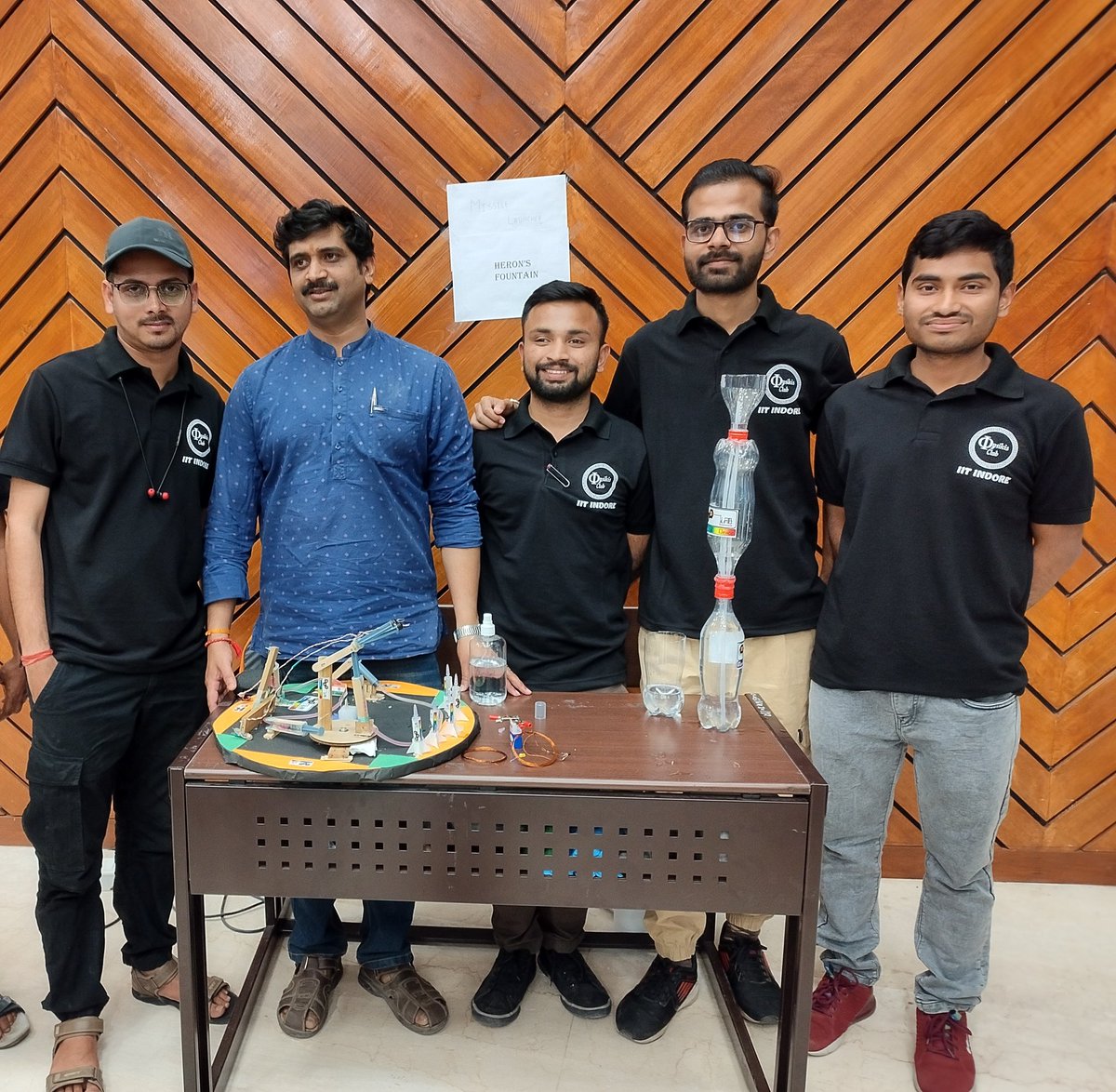 Love__Bansal's tweet photo. I am happy to share that our team got #first #prize for science model based on Hydraulic press, Piezoelectric phenomenon, and Newton's Laws on National science day (#NationalScienceDay ) celebrated at @IITIOfficial by Physics club, department of physics. https://t.co/NIWYqLcUiF