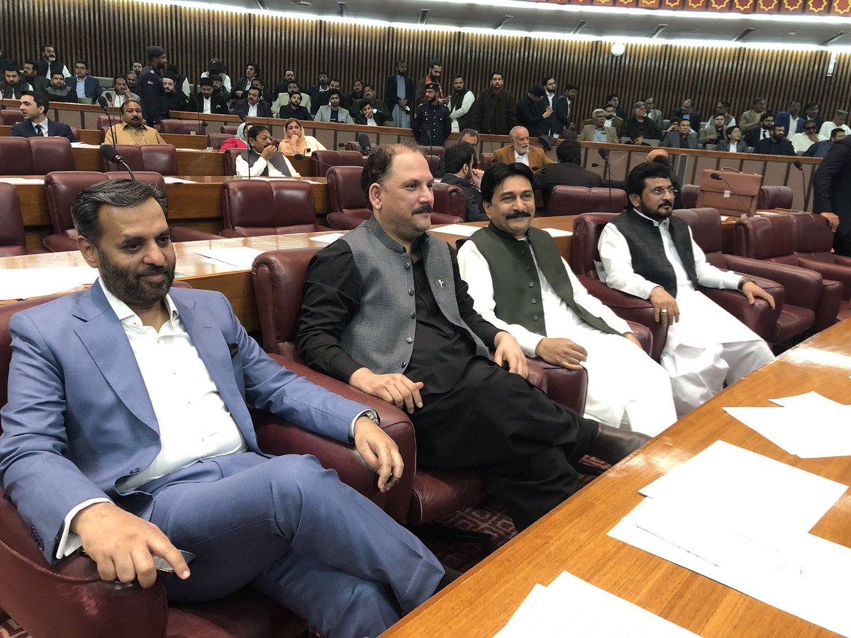 sabheenghoury's tweet photo. MQM Pakistan's Parlimantarians at Oath taking ceremony of National Assembly #MQMPakistan https://t.co/kasrG4OyKh
