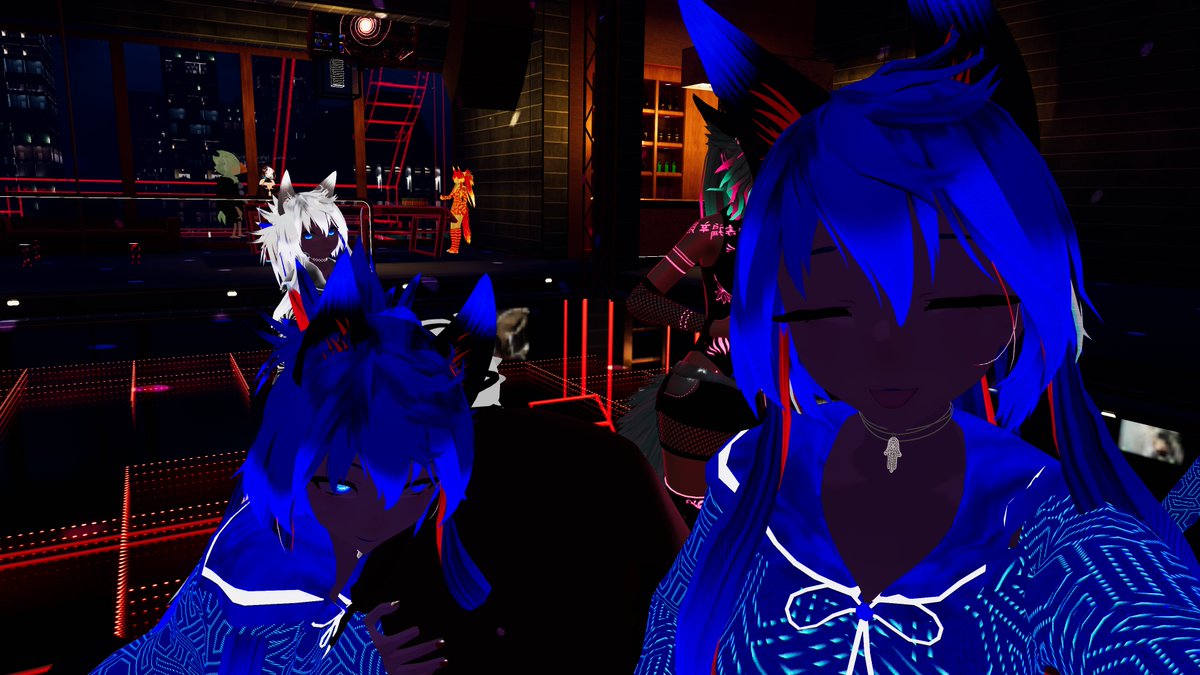 contra_vr's tweet photo. The invasion of the classic Pachmasters
#DDVR #VRChat https://t.co/v3p9wtTIup