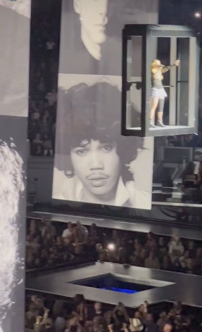 Not #madonna put @ROSHON as Bobby debarge up there as part of her tribute to the aids victims like there<a href="/tag/madonna"class="tags">#madonna</a><a class="tags" target="_blank" title="On Twitter" href="/?out=eyJ0eXAiOiJKV1QiLCJhbGciOiJIUzUxMiJ9.eyJpYXQiOjE3MjExMzM0NjQsImlzcyI6InR3cG9ybnN0YXJzLmNvbSIsIm5iZiI6MTcyMTEzMzQ2NCwiZXhwIjoxNzUyNjY5NDY0LCJyZWRpcmVjdF91cmwiOiJodHRwczovL3R3aXR0ZXIuY29tL1JPU0hPTiJ9.pct-slQ1tjq7aYRz0AoGkDCXmeGZrICcpgQ3nXR60H7Gbv66qPH4gm6RJY5DjlqGdrwMtM4vw7X-s-5ONzBXYg">@ROSHON</a><a href="/tag/madonnacelebrationtour"class="tags"><span>#madonnacelebrationtour</span></a>