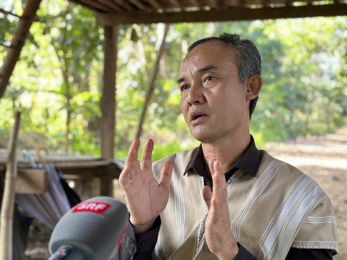 martinaldro's tweet photo. Für das #SRFecho durfte ich die älteste bewaffnete ethnische Rebellengruppe in Myanmar besuchen. Die KNU und ihr bewaffneter Arm kämpfen seit Jahrzehnten gegen die Zentralregierung. https://t.co/ngCGc9fY5S https://t.co/pQ1sBlAhxz